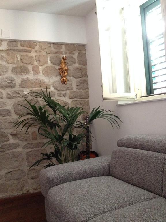 Apartments Kokolo Sibenik Bilik gambar
