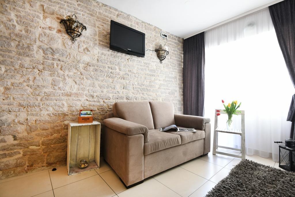 Apartments Kokolo Sibenik Bilik gambar